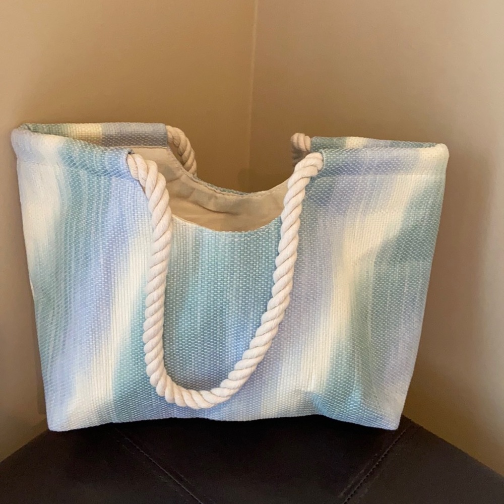 Tranquil Shades of Summer Tote!